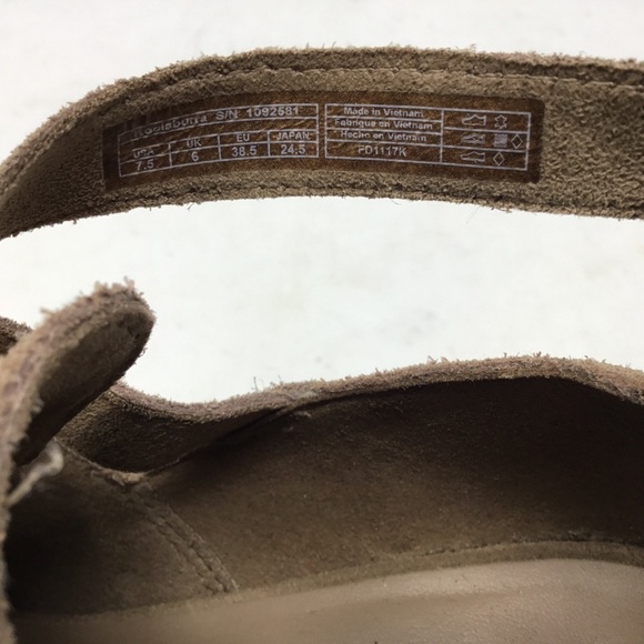 Koolaburra by UGG Sophy Suede Peep-Toe Booties. - Picture 16 of 16